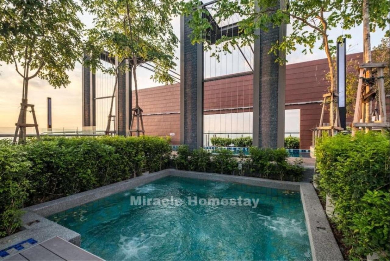 Miracle Woodsbury Habour Place 버터워스 외부 사진