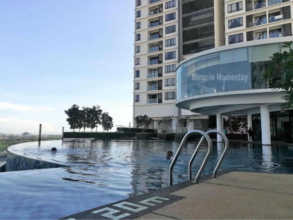 Miracle Woodsbury Habour Place 버터워스 외부 사진
