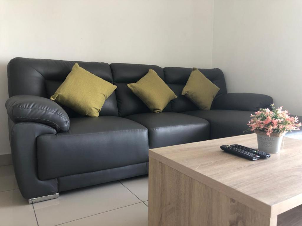 Miracle Woodsbury Habour Place 버터워스 외부 사진